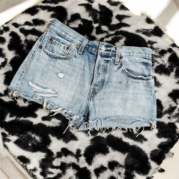 Levi’s 501 Shorts Denim Light Wash Retro Mid Rise 27” - Picture 1 of 9